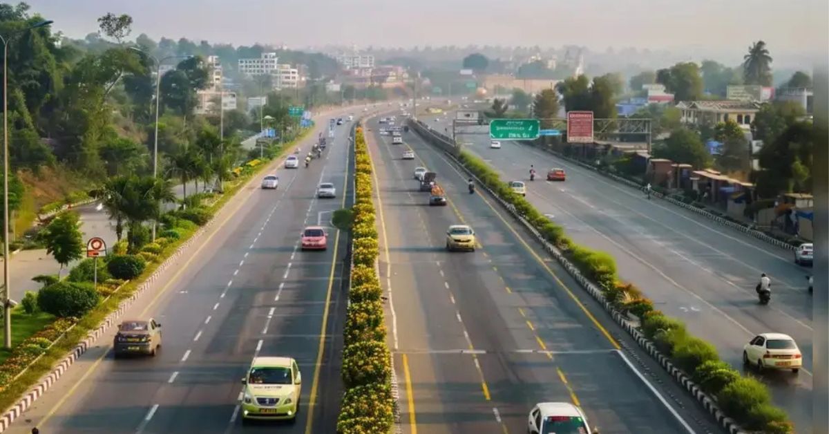 Wayside Amenities: హైవేల పక్కన ఎమినిటీ సెంటర్లు..  ప్రయాణికుల కోసం కేంద్రం కొత్త ప్రణాళిక!