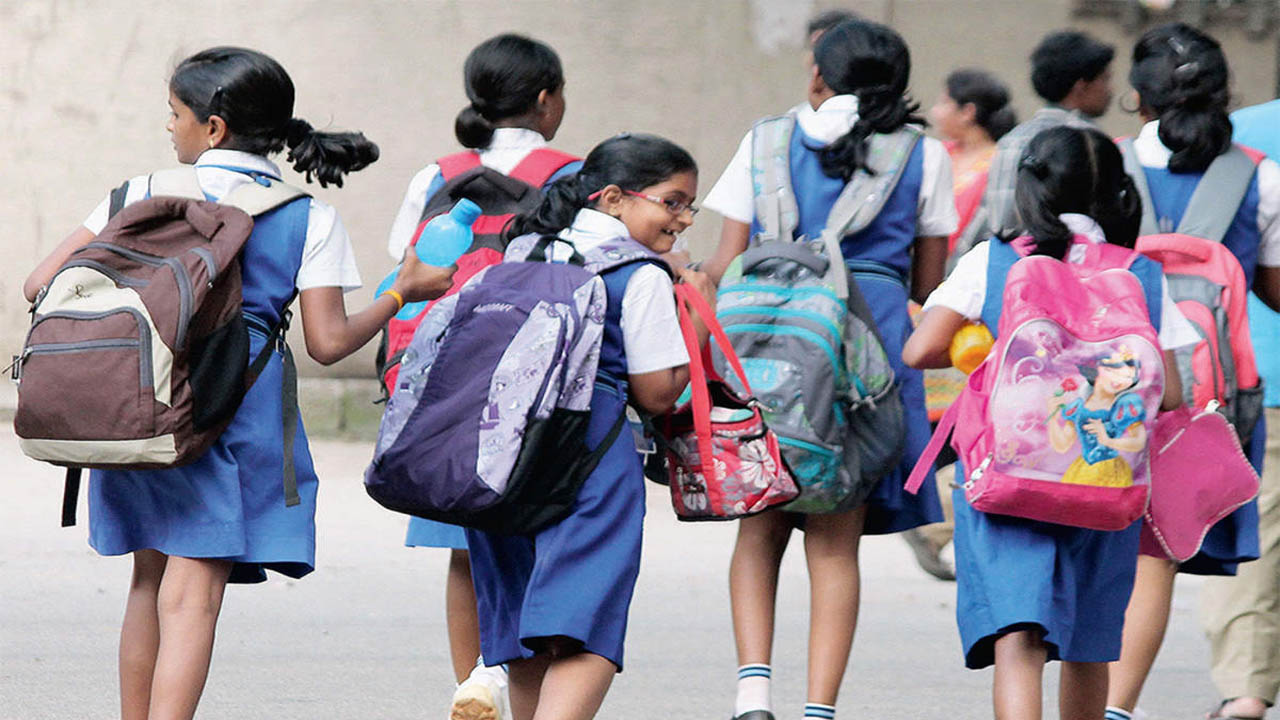Dasara Holidays: తెలుగు రాష్ట్రాల్లో దసరా సెలవులు! ఎప్పటినుండంటే?