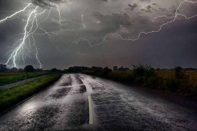 Heavy Rains: తుఫానుల హెచ్చరిక.. కొన్ని గంటల్లో వర్షాలు.! ఏడు జిల్లాలకు ఎల్లో అలర్ట్..