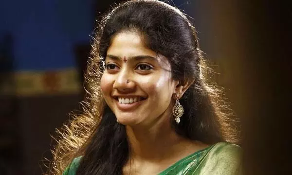 ఆ అవార్డులో స్థానం దక్కించుకున్న  ఘప్రేమమ్ హీరోయిన్!