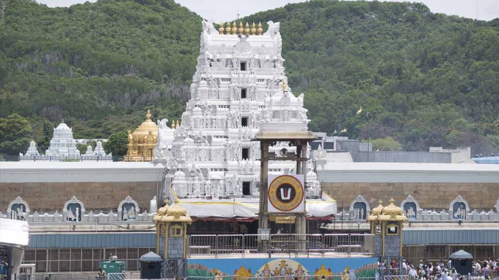 TTD: తిరుమలలో దేశంలోనే తొలి ఏఐ కమాండ్ సెంటర్..! భక్తులకు టీటీడీ హైటెక్ సౌకర్యాలు!
