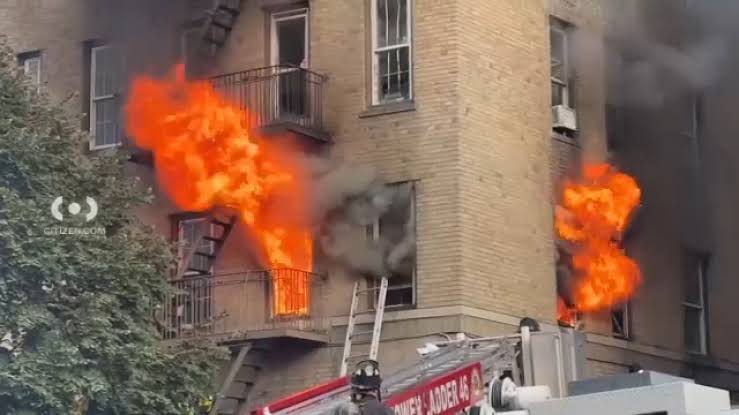 Delhi Blaze: బ్రహ్మపుత్ర అపార్ట్‌మెంట్స్‌లో మంటలు..! రాజ్యసభ, లోక్‌సభ ఎంపీల నివాసాల్లో కలకలం..!