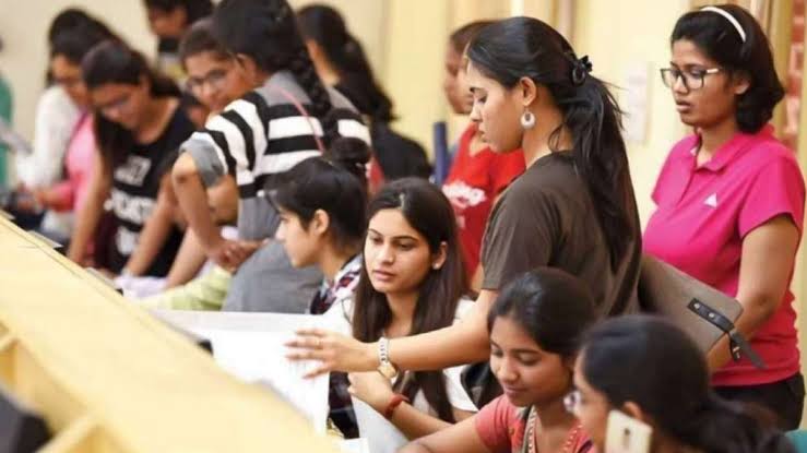 JEE MAIN: జేఈఈ మెయిన్ 2026 ఎగ్జామ్ షెడ్యూల్ అవుట్..! సిద్ధమవ్వండి విద్యార్థులారా..!