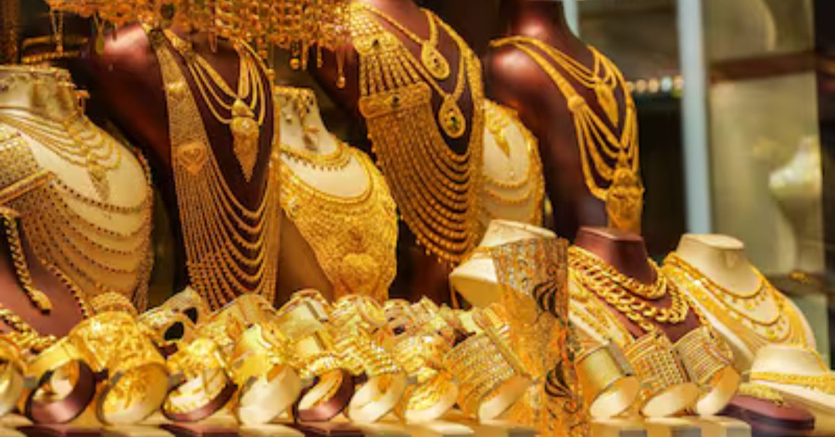 Gold Rates: ఇంటర్నేషనల్ మార్కెట్ ప్రభావం.. బంగారం ధరలు కుదేలయ్యాయి!