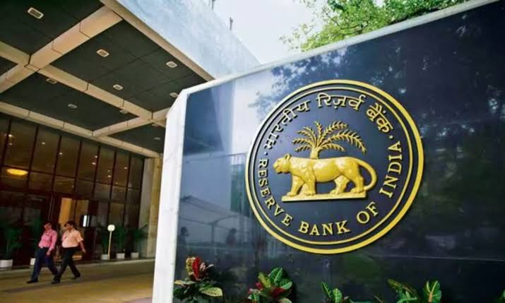 RBI: ఆర్బీఐ సంచలన నిర్ణయం..! వెండిపైనా రుణాలు.. ఒక్కరికి రూ.10 లక్షల వరకు..!