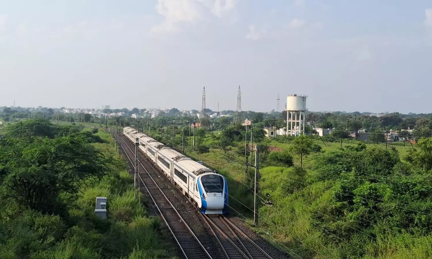 Elevated Rail Corridor: దక్షిణ మధ్య రైల్వే కొత్త మెగా ప్రాజెక్టు! గంటకు 350కి.మీ వేగం... ఇక గంటన్నర లో హైదరాబాద్!