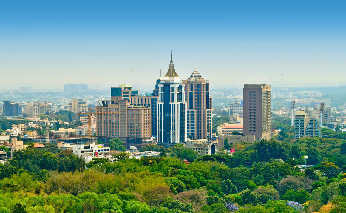 పని మనిషి అంటే చిన్న జాబ్ అనుకుంటే పొరపాటు.. సాలరీ విన్నాక షాక్ అవుతారు! ఆ నగరంలో ఖరీదైన జీవనశైలి చూసి షాక్ అవుతున్న నెటిజన్లు!