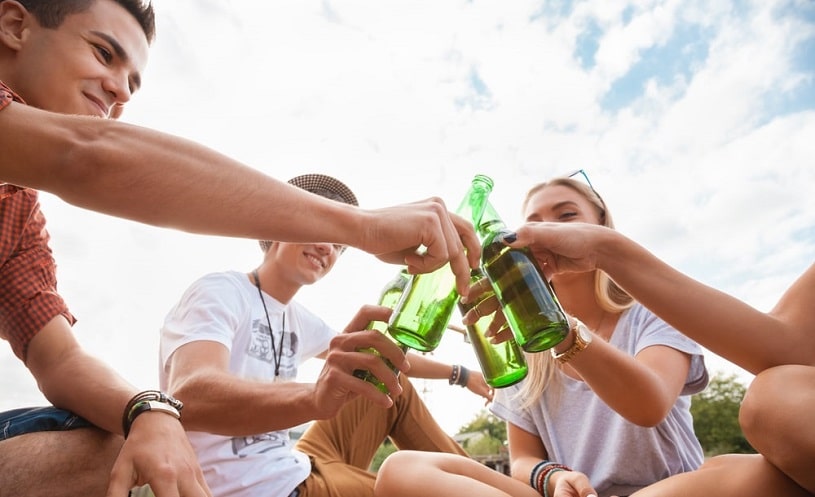 Lifestyle: తాగుబోతుల జాబితాలో తెలుగు రాష్ట్రాలు టాప్‌లో.. నెంబర్ వన్ రాష్ట్రం ఏదంటే?