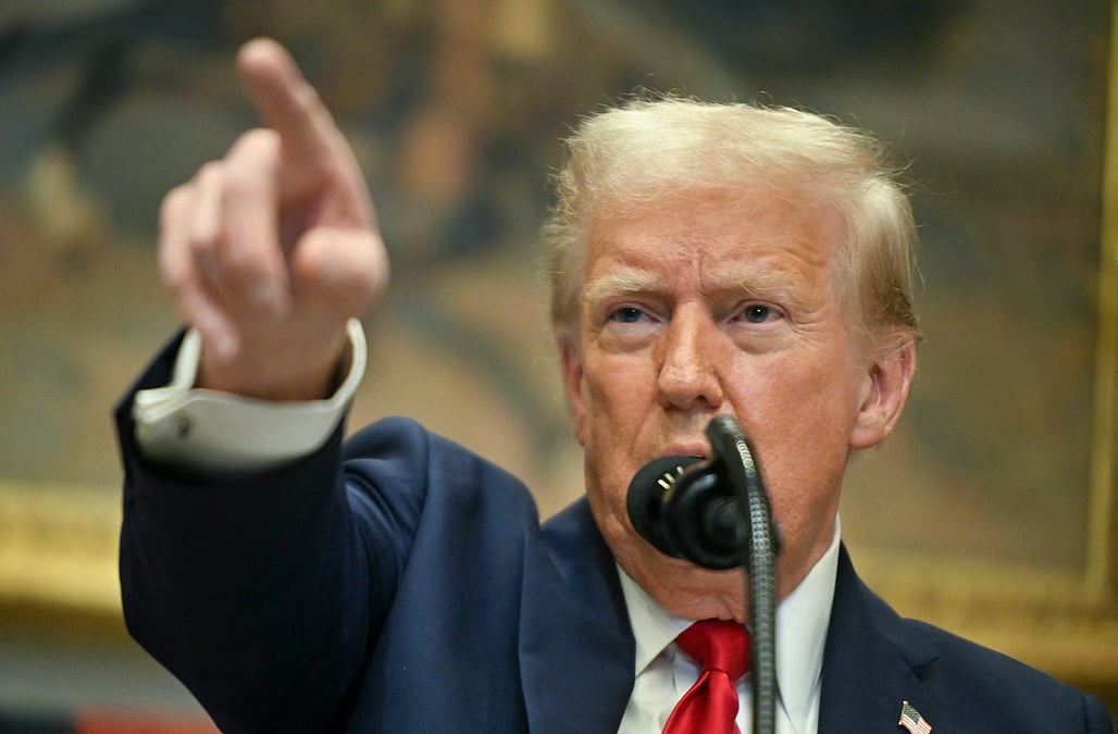 Washington: టారిఫ్‌లకు వ్యతిరేకంగా ఉన్నవారు ఫూల్స్... అమెరికన్లకు $2,000 డివిడెండ్‌ ప్రకటించనున్న ట్రంప్‌!!