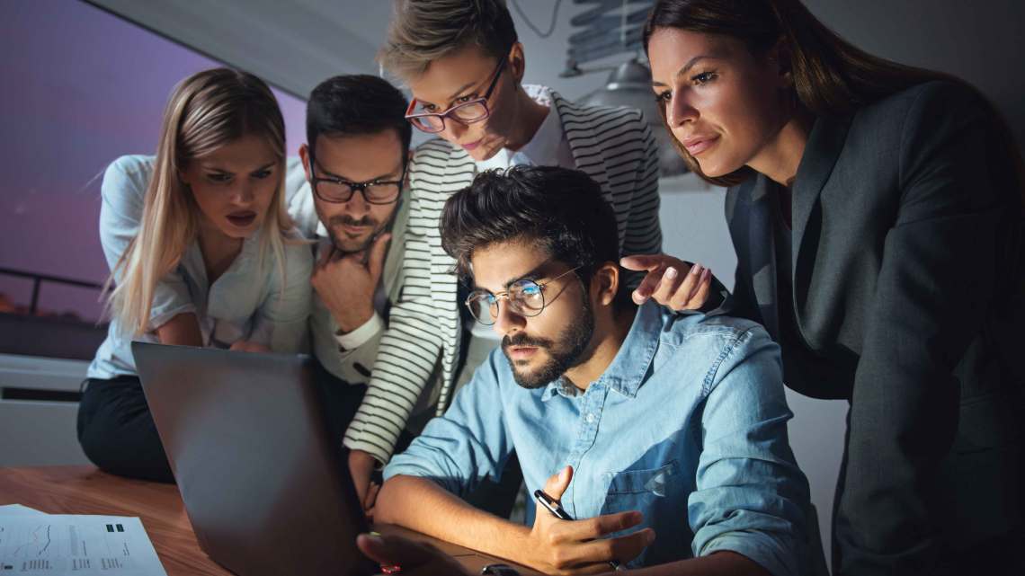 యువతకు కేంద్రం 'సూపర్ గిఫ్ట్'.. ఉద్యోగం సాధిస్తే రూ.15,000 నగదు బహుమతి! కేంద్ర ప్రభుత్వ కొత్త పథకం!