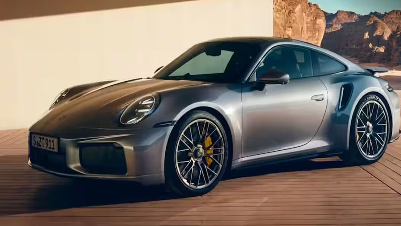 Luxury Cars: మార్కెట్లో కి మార్కెట్లోకి వచ్చేసిన అత్యంత  పవర్‌ఫుల్‌ కారు! 2.5 సెకన్లలో 100 కి.మీ వేగం.. ధర ఎంతో తెలుసా?