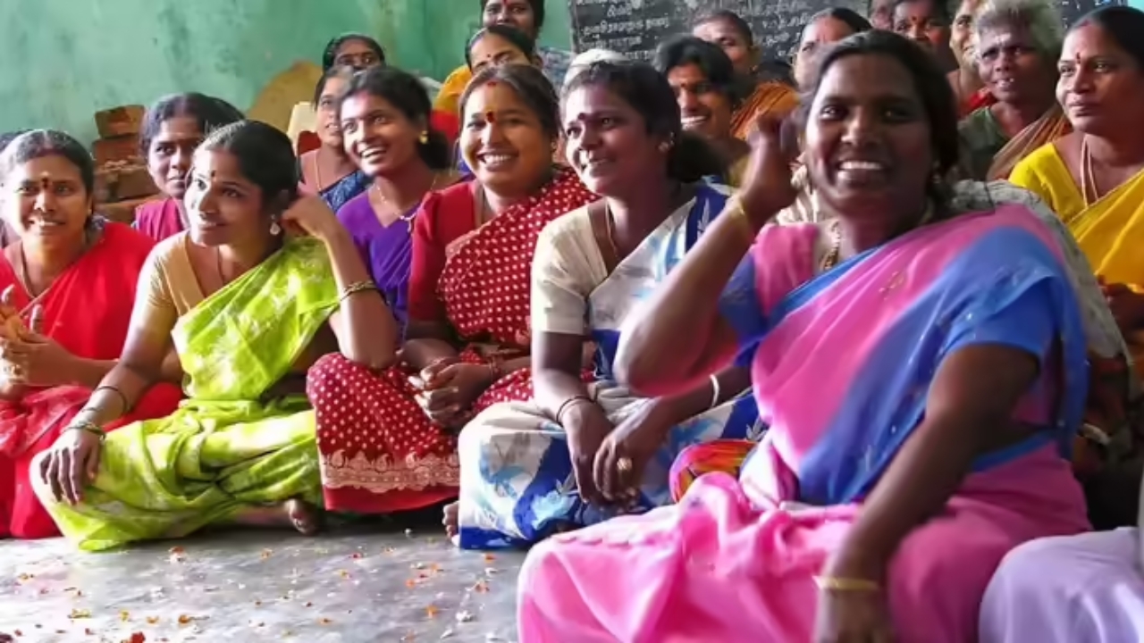 DWACRA Women: డ్వాక్రా మహిళలకు మంచి అవకాశం.. కొత్త బాధ్యతలు.. కాంట్రాక్టర్ల స్థానంలో..!