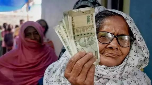 Pension: ఏపీలో వారికి శుభవార్త! ప్రత్యేక పింఛన్ పథకం త్వరలోనే..!