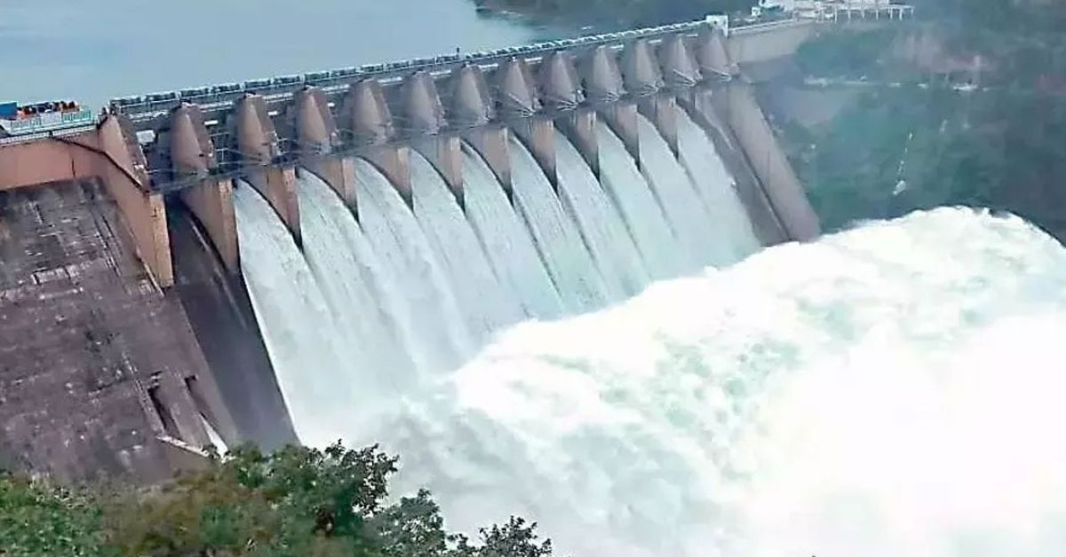 శ్రీశైలం డ్యాంకు పొంచి ఉన్న పెను ప్రమాదం.. రెండు రాష్ట్రాల ప్రజల ఆందోళన!