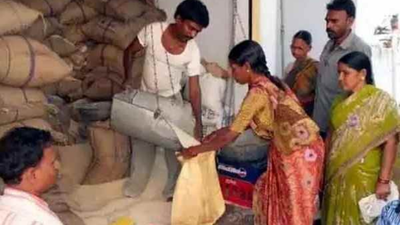 AP Ration: ఏపీలో రేషన్ కార్డుదారులకు శుభవార్త! జనవరి నుంచే మొదలు.. రెడీగా ఉండండి!