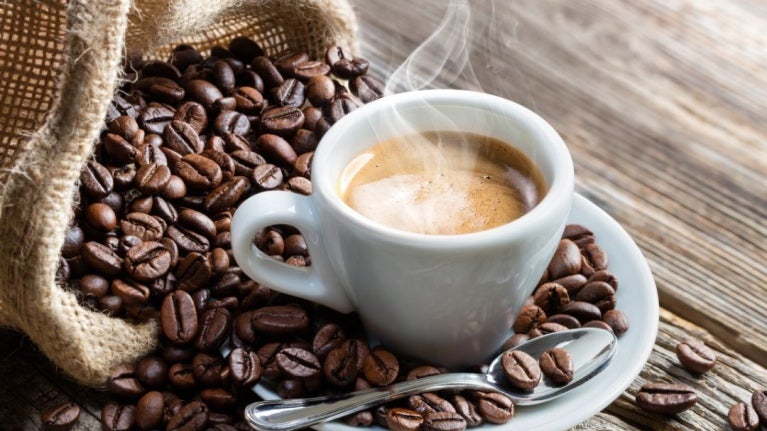 Coffee Tips: ఇంట్లో కాఫీ కేఫేలా రుచిగా కావాలా? ఈ చిన్న చిట్కాలే చాలు!!