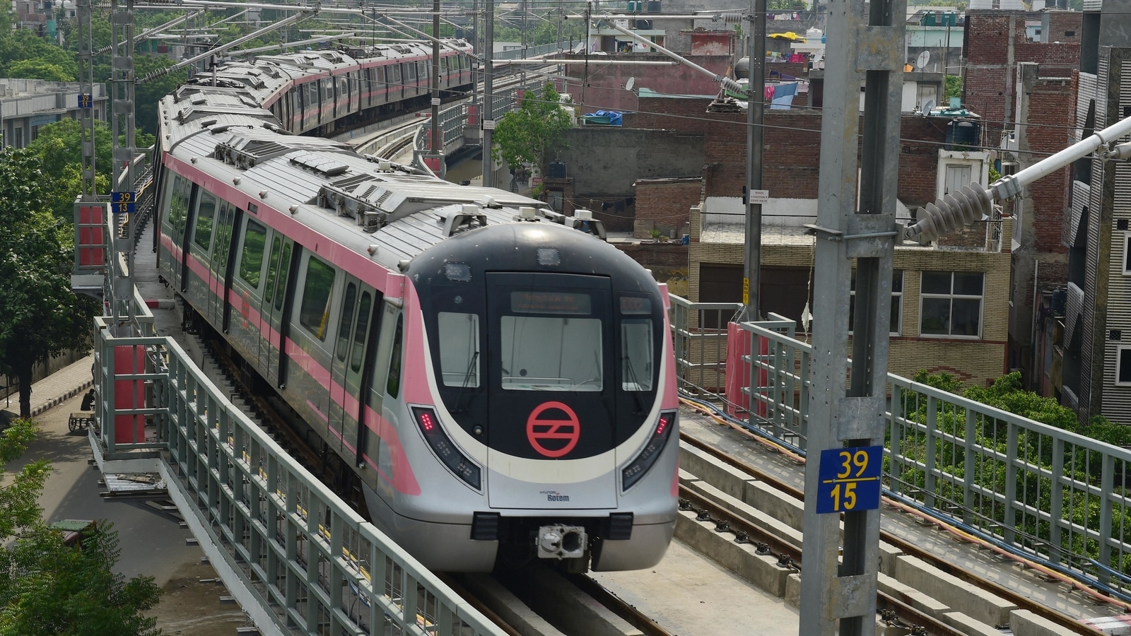 Metro Rail India: దేశంలోనే అతి పొడవైన మెట్రో రూట్  ఆ రాష్ట్రంలోనే.. పింక్ లైన్‌తో కొత్త రికార్డు!!