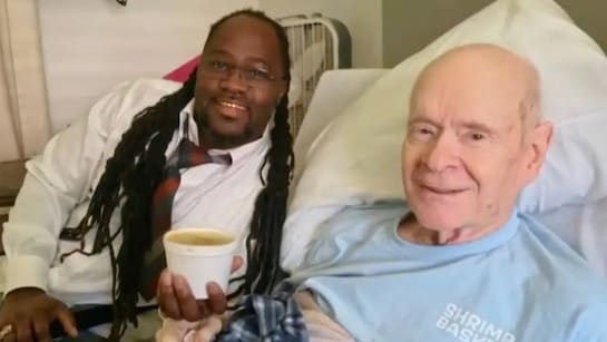 పదేళ్ల కస్టమర్ కనిపించకపోవడంతో చెఫ్ చూపిన శ్రద్ధ.. 78 ఏళ్ల వృద్ధుడికి కొత్త జీవితం! అసలు ఏం జరిగిందంటే!