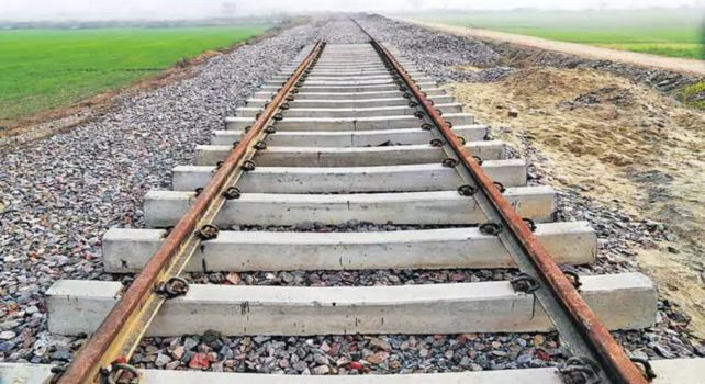 Amravati railway: అమరావతి రైల్వే లైన్‌కు ఊపిరి… మరో 300 ఎకరాల భూసేకరణ!