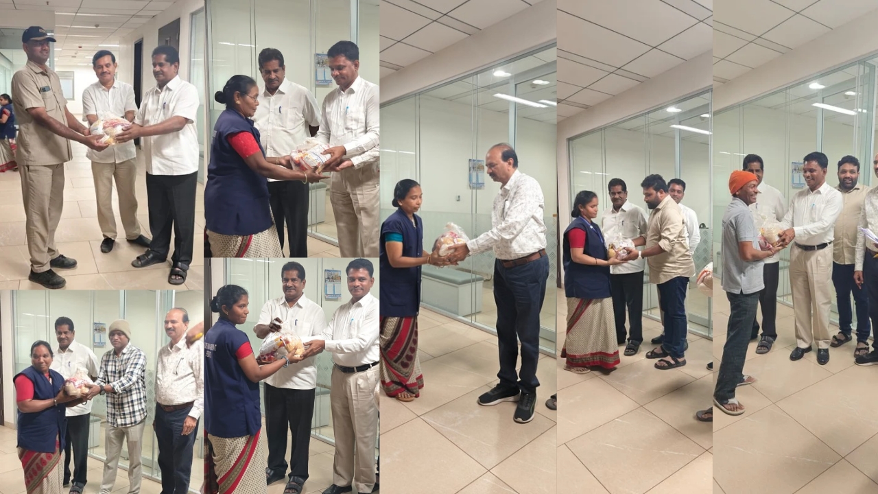 ఉద్యోగులే సంస్థ బలం... టీడీపీ కార్యాలయంలో సిబ్బందికి న్యూ ఇయర్ కానుకలు!