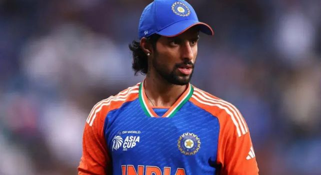 Tilak Varma: తిలక్ వర్మకు సర్జరీ షాక్.. న్యూజిలాండ్ T20 సిరీస్‌కు దూరం!