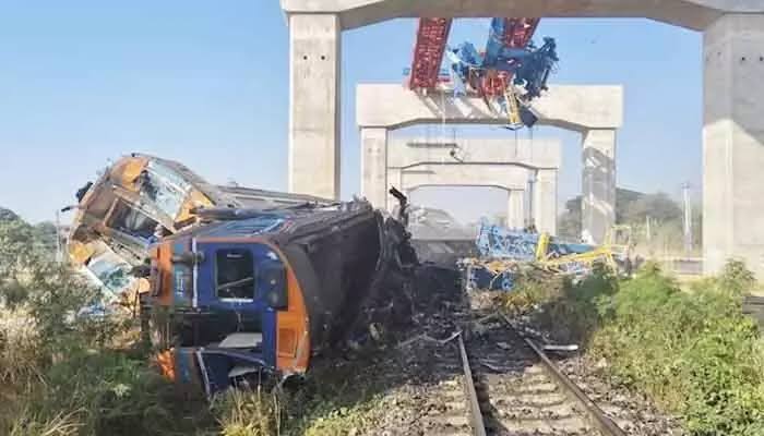 Thailand: థాయ్‌లాండ్‌లో ఘోర రైలు ప్రమాదం..! రైలుపై కూలిన క్రేన్.. 22 మంది మృతి!