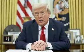 Trump: హమాస్ కు సీరియస్ వార్నింగ్ ఇచ్చిన ట్రంప్..! నిరాయుధీకరణ లేకుంటే సైనిక చర్యే!