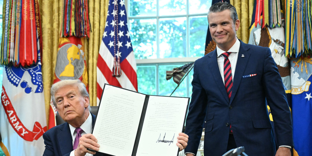 International Relations: యూరప్ తన గొయ్యి తనే తవ్వుకుంటోంది.. ట్రంప్ బృందం ఘాటు వ్యాఖ్యలు.