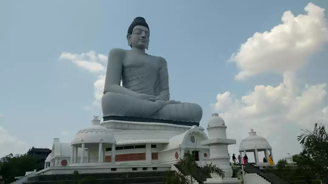 అమరావతికి చట్టబద్ధమైన హోదా.. 16 ఏళ్లలోపు పిల్లలకు సోషల్ మీడియా బంద్ అఖిలపక్ష భేటీలో ఏపీ ఎంపీల  డిమాండ్!