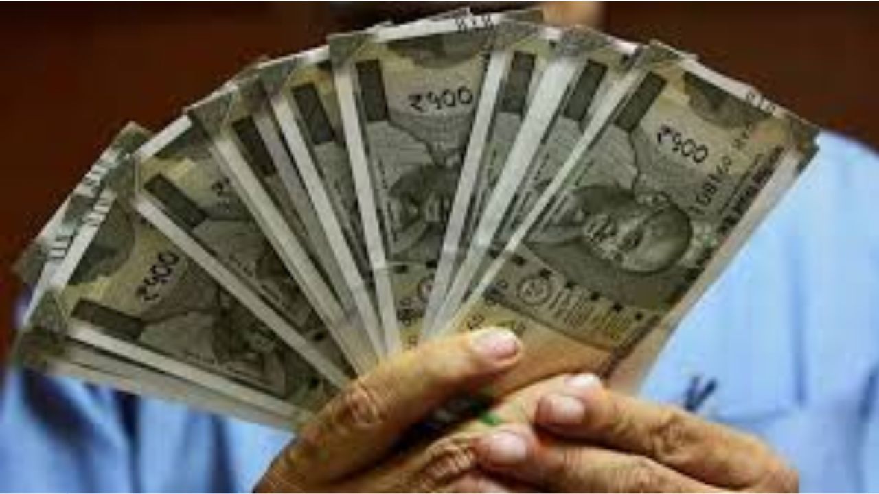 Pension: పింఛనుదారులకు గుడ్‌న్యూస్..! ఈసారి నెల మొదలుకాకముందే డబ్బు..!