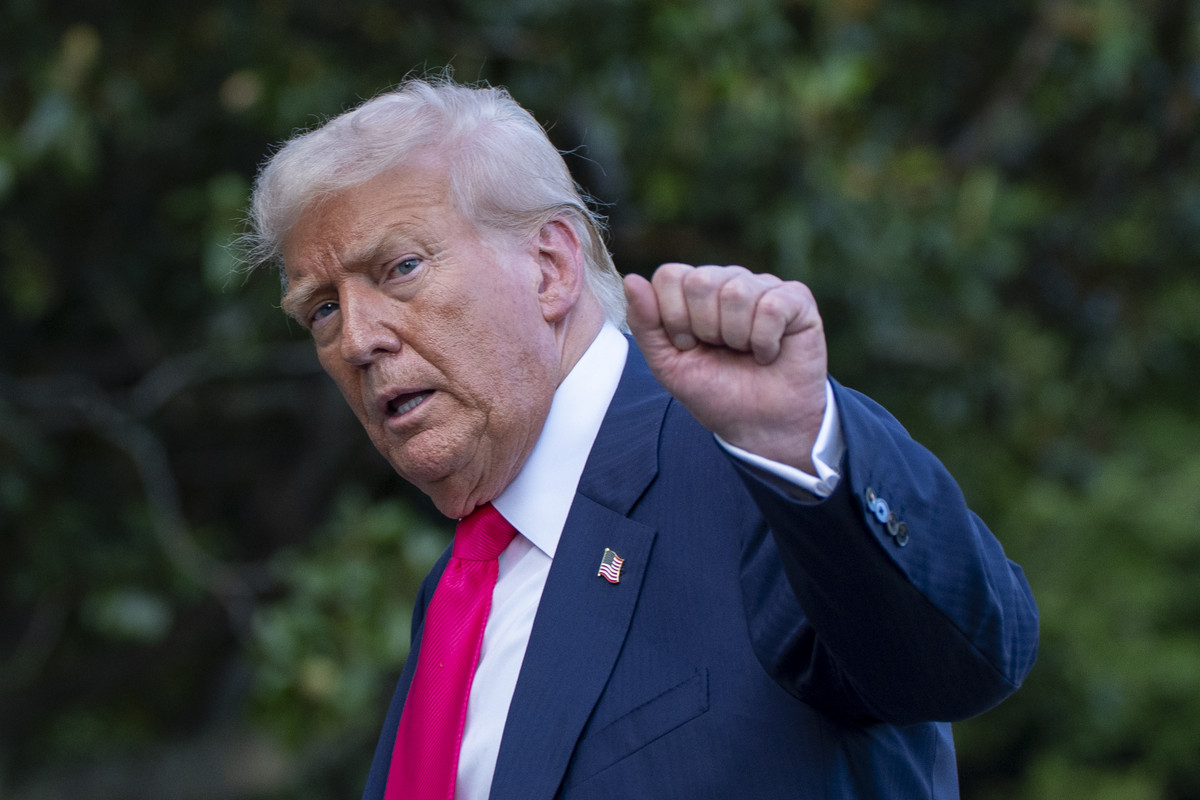 Trade War: కెనడాకు ట్రంప్ షాక్…! విమానయాన రంగంపై వాణిజ్య దాడి!