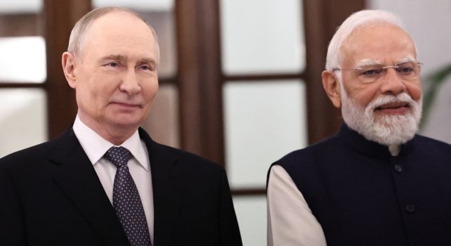 India russia: ఆయిల్ కొనుగోళ్లు ఆపుతున్నట్టు భారత్ చెప్పలేదు..  రష్యా!