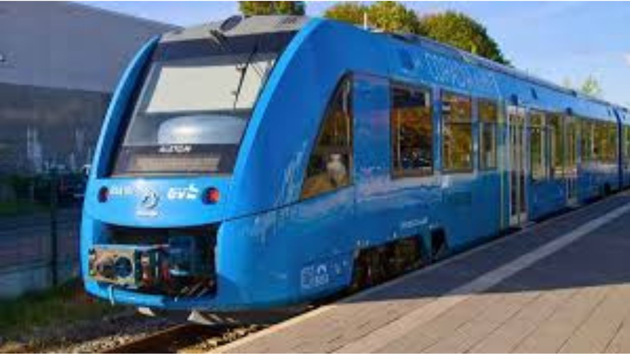 కాలుష్యం లేని హైడ్రోజన్ ట్రైన్..! గంటకు 180 కిమీ వేగం.. ఇది కేవలం రైలు కాదు!