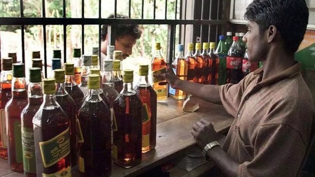 మందుబాబులకు బ్యాడ్ న్యూస్... రెండ్రోజుల పాటు వైన్ షాపులు బంద్!