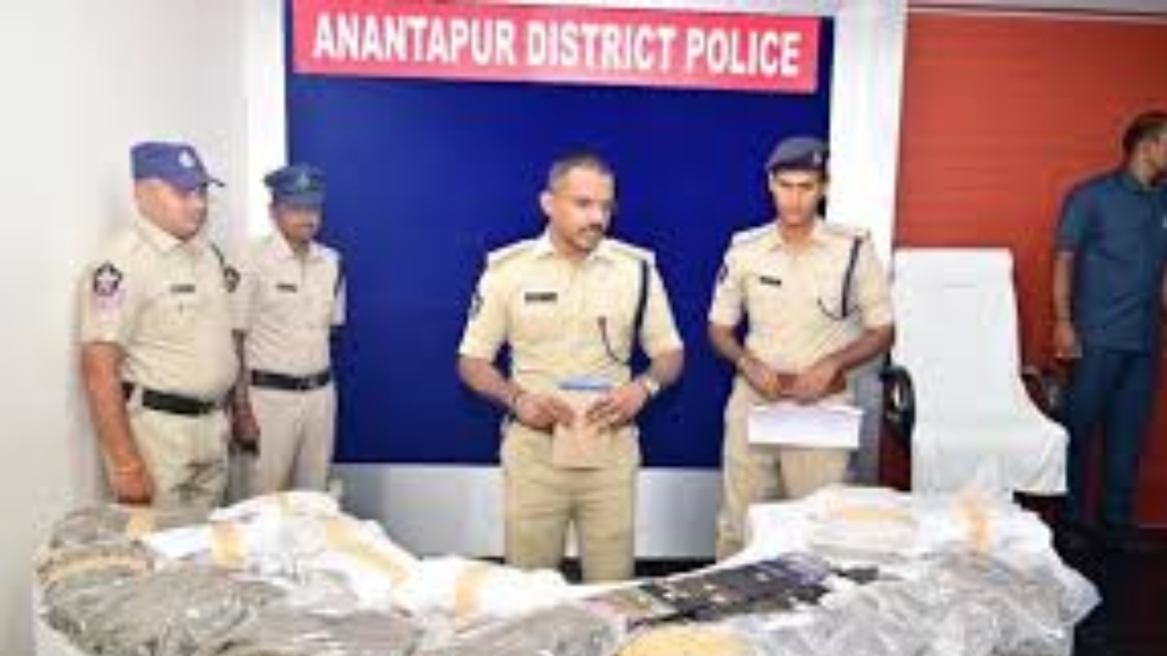 గంజాయి కేసులో సంచలన తీర్పు!  అమ్మకాలకు పాల్పడిన వారికి పదేళ్ల శిక్ష..!