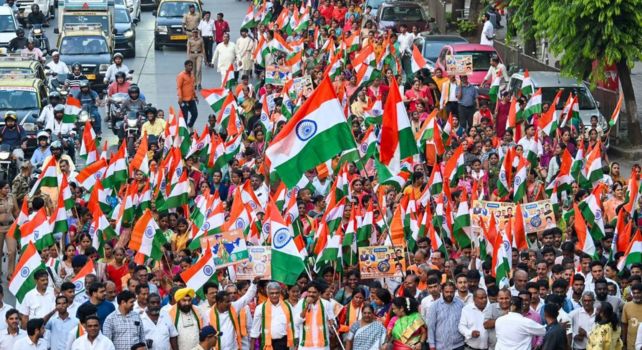 Vande Mataram Protocol: వందేమాతరం వచ్చినప్పుడు ఇక ఆ పని తప్పనిసరి.. అధికారిక కార్యక్రమాలకు కేంద్రం కొత్త రూల్స్!