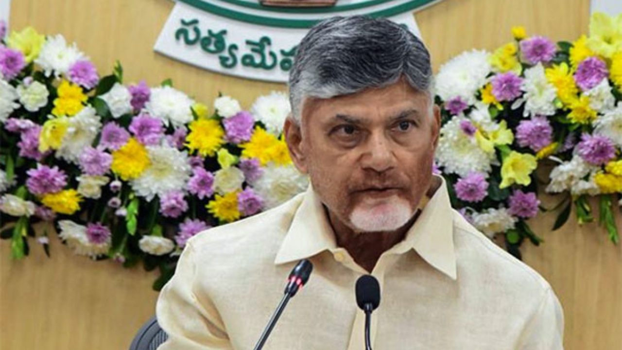 Chandrababu : "రాష్ట్రం ఇప్పుడిప్పుడే ట్రాక్ ఎక్కుతోంది.. భయం వద్దు"-చంద్రబాబు !