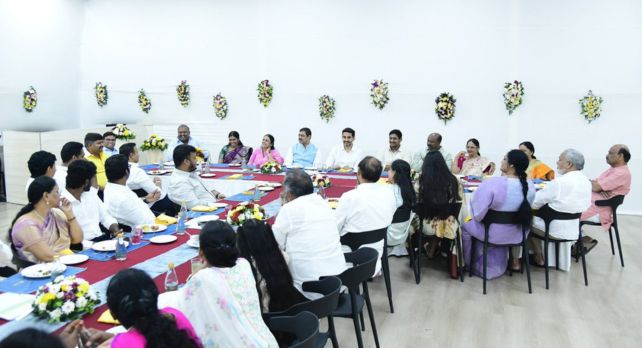 Lokeshs dinner special: రాజకీయాలకు మించి వ్యక్తిగత బాండింగ్..  భవిష్యత్ నాయకత్వం వైపు లోకేష్ అడుగులు!