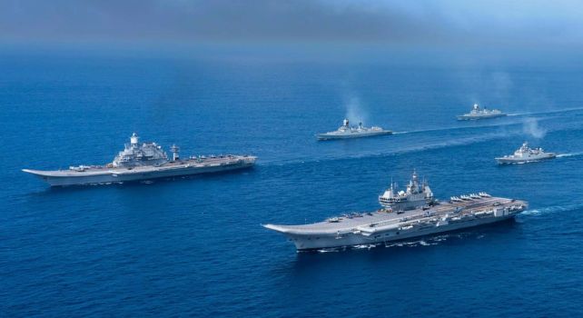 Visakhapatnam : గంభీరంగా నిలిచిన యుద్ధ నౌకలు.. అంతర్జాతీయ వేదికగా మెరిసిన విశాఖ!