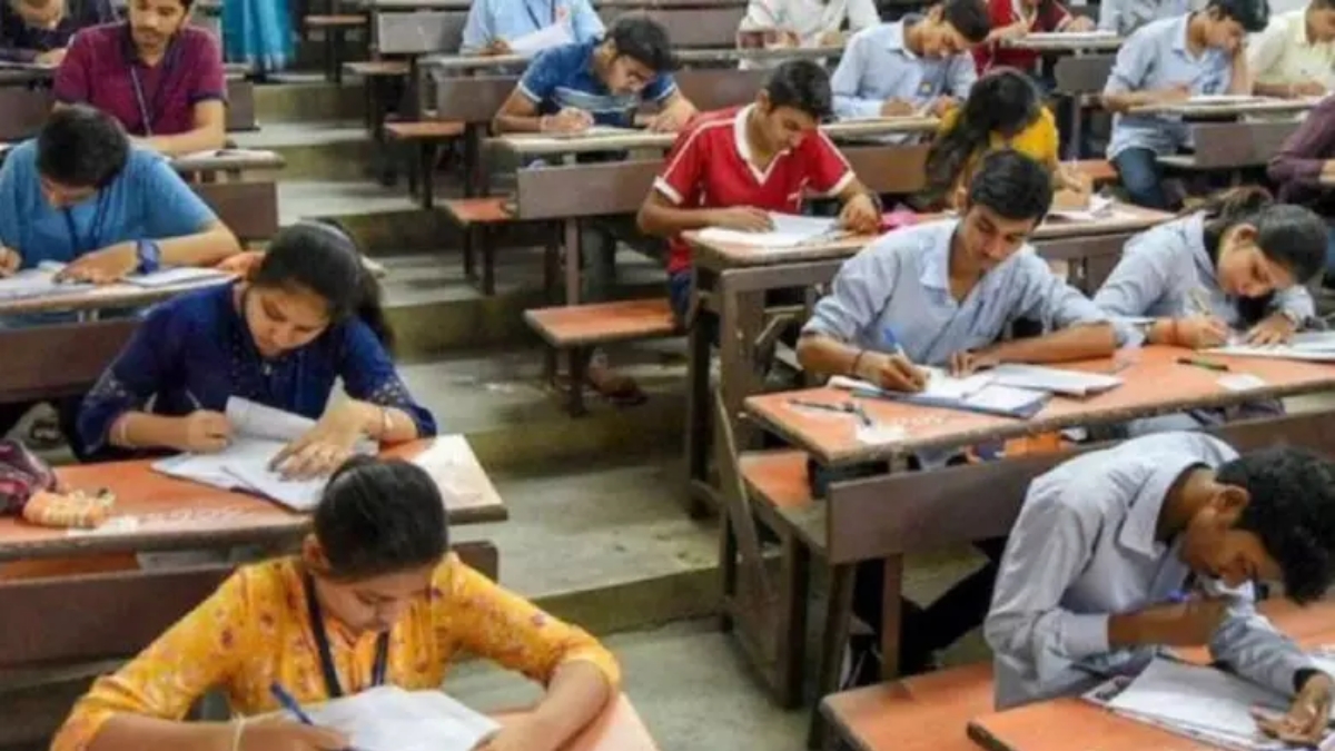 Inter Exams 2026: ఏపీలో రేపటి నుంచే ఇంటర్ పరీక్షలు! కొత్త నిబంధనలు... ఒక్క నిమిషం ఆలస్యమైనా నో ఎంట్రీ!