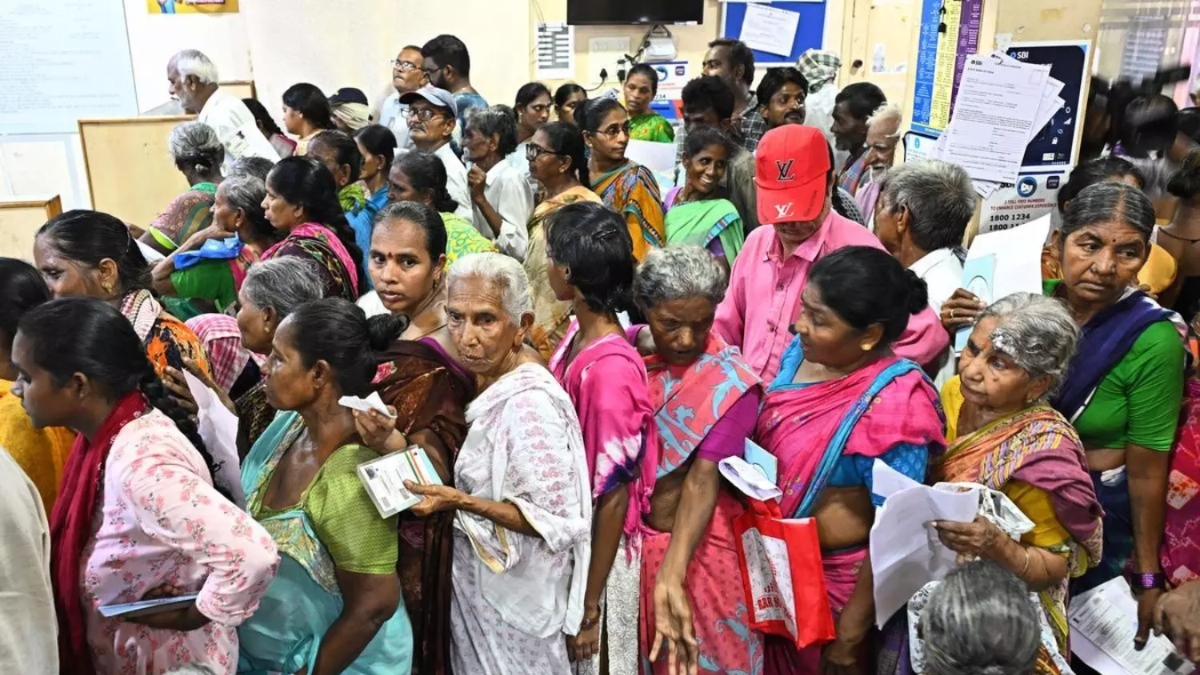 AP Government: సోషల్ మీడియాలో నకిలీ పింఛన్ అప్లికేషన్ల వైరల్.. క్లారిటీ ఇచ్చిన ఏపీ ప్రభుత్వం!