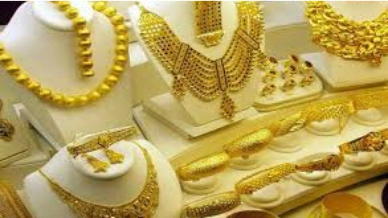 Gold Price: పసిడి ప్రియులకు షాక్! భారీగా పెరిగిన బంగారం ధర...!