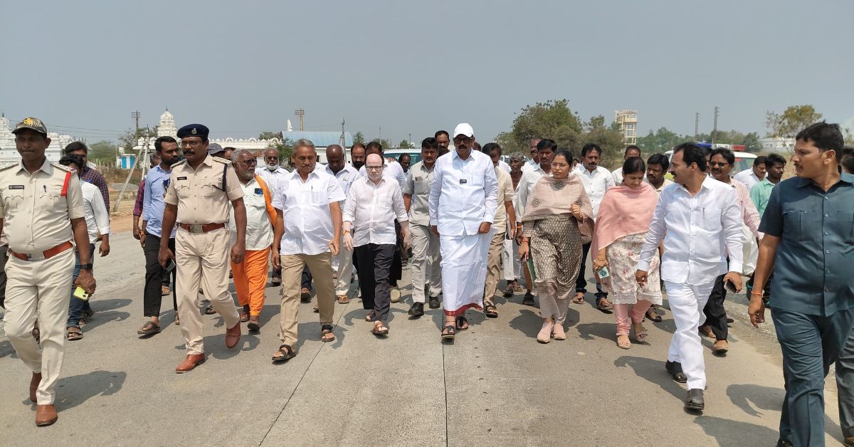 Anam Ramanarayana Reddy: ఆత్మకూరులో బైపాస్ రోడ్డు నిర్మాణాన్ని ఆకస్మికంగా తనిఖీ చేసిన మంత్రి ఆనం!