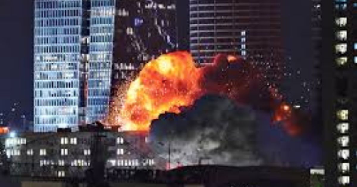 Israeli bombs: ఆరని మంటలు.. ఆగని మిస్సైళ్లు, డ్రోన్లు.. రావణ కాష్టంలా ఇరాన్!