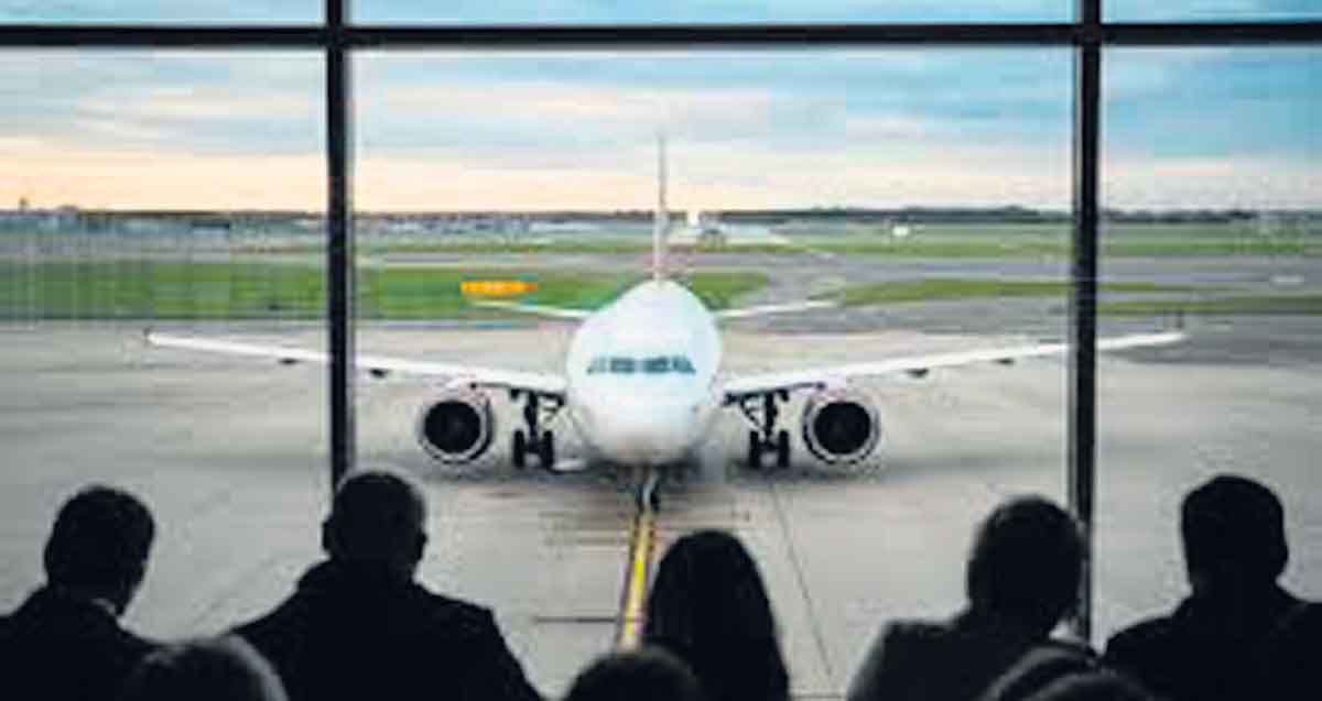 Flights: విదేశీ ప్రయాణికులకు షాక్... ఒక్కరోజే 180 సర్వీసులు రద్దు!