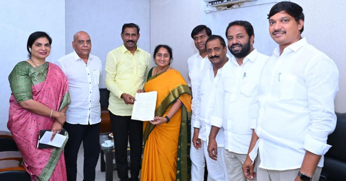 Minister Savita: మగ్గం మీదే నేసే వస్త్రాలనే కొనుగోలు చేస్తాం.. ఎమ్మెల్యేలు, అధికారులతో కీలక భేటీ!
