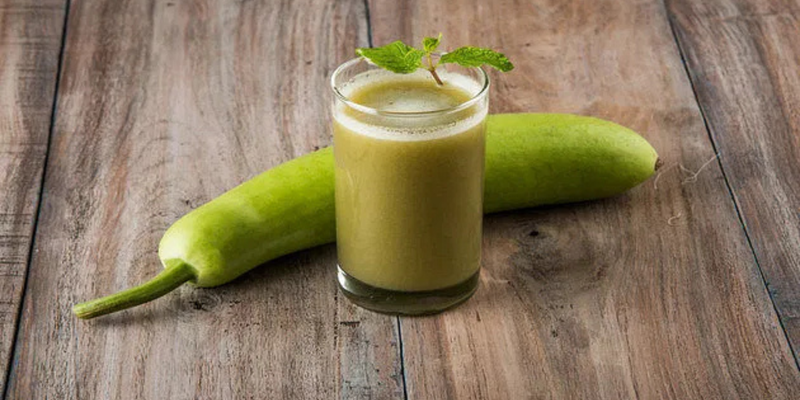 Bottle Gourd Juice benefits: ఖాళీ కడుపుతో సొరకాయ జ్యూస్ తాగుతున్నారా? ఈ విషయాలు తెలుసుకోకపోతే ప్రమాదమే!