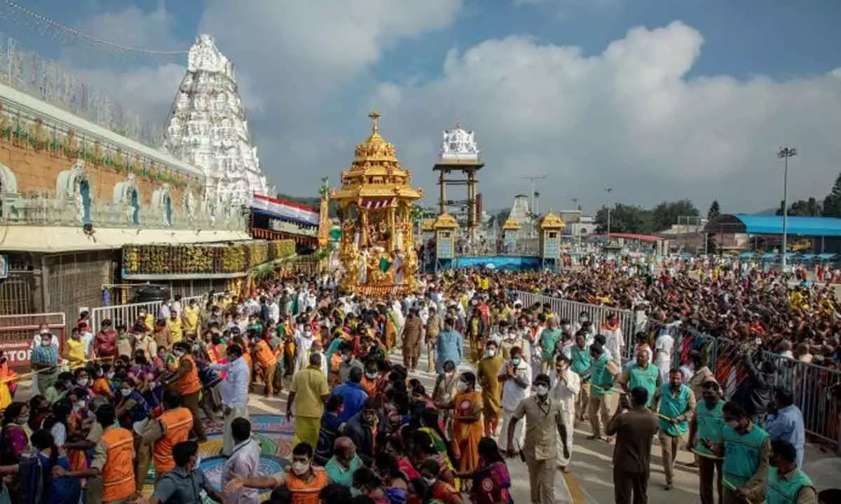 Tirumala Update: తిరుమల అప్‌డేట్! 29 కంపార్ట్‌మెంట్లు హౌస్‌ఫుల్.. పెరిగిన భక్తుల రద్దీ!