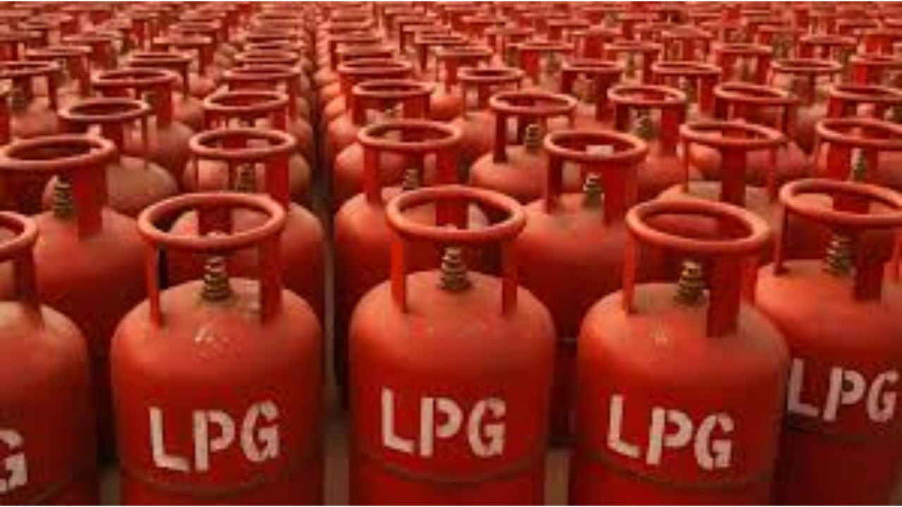LPG Cylinder: అమెరికా-ఇరాన్ యుద్ధ సెగలు..! 14 కేజీల గ్యాస్ ధర వింటే దిమ్మతిరగాల్సిందే!
