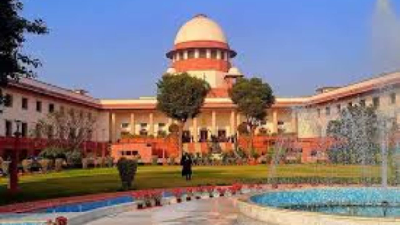 Supreme Court: తెలంగాణ ఎమ్మెల్యేల ఫిరాయింపుల కేసు..! సుప్రీంకోర్టు కీలక నిర్ణయం!
